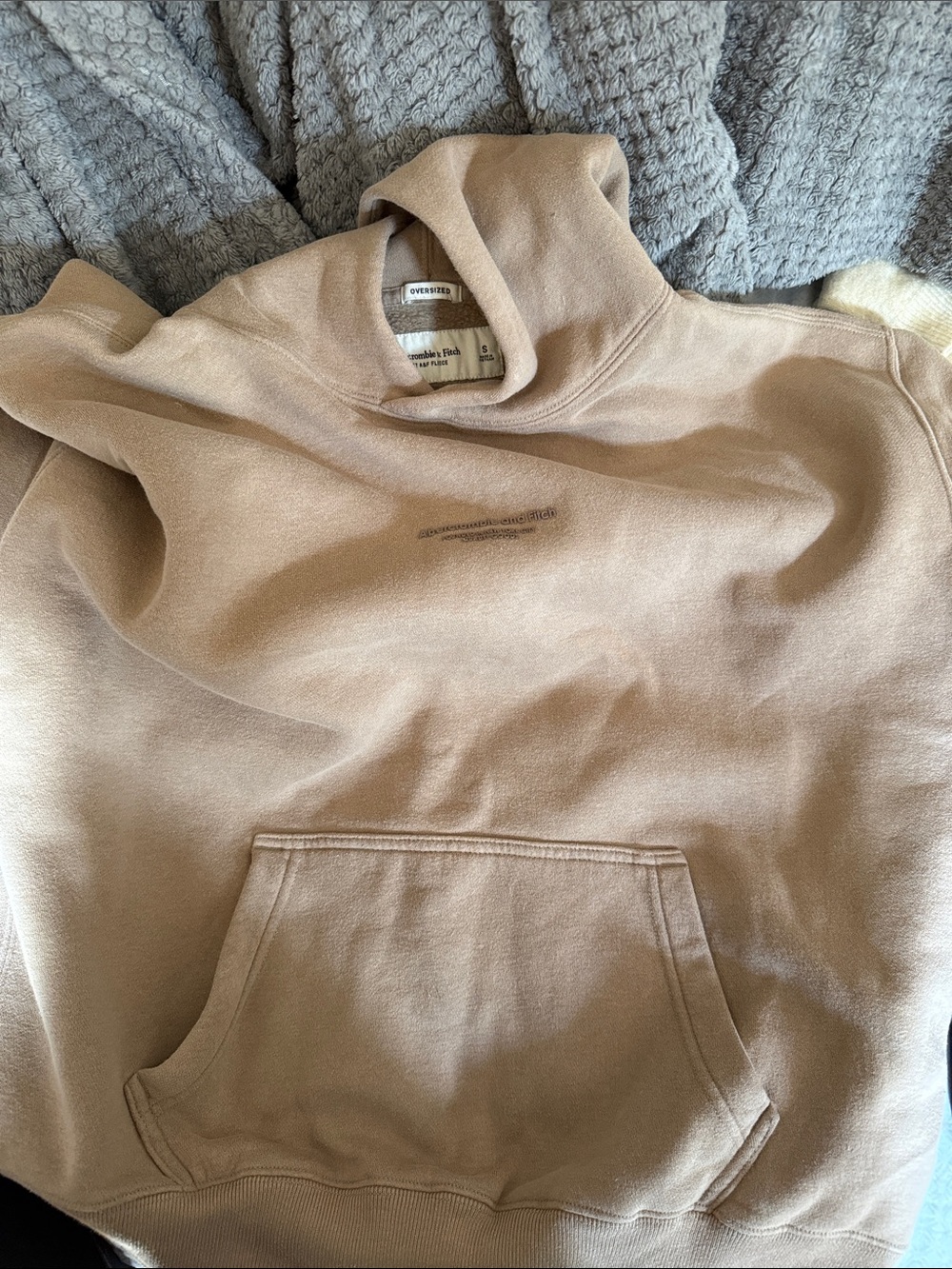 Abercrombie & Fitch Men's Taupe Crewneck Sweatshirt size small